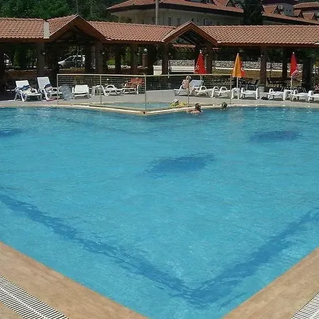 アパートホテル Club Sun Village 3*