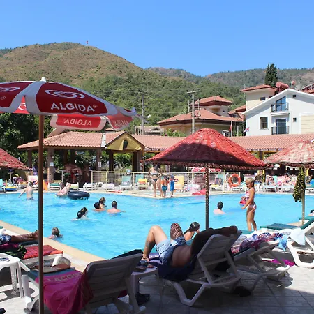 Club Sun Village 3* 伊丘美勒