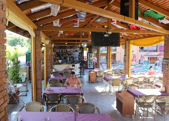 Hotel de apartamente Club Sun Village 3*